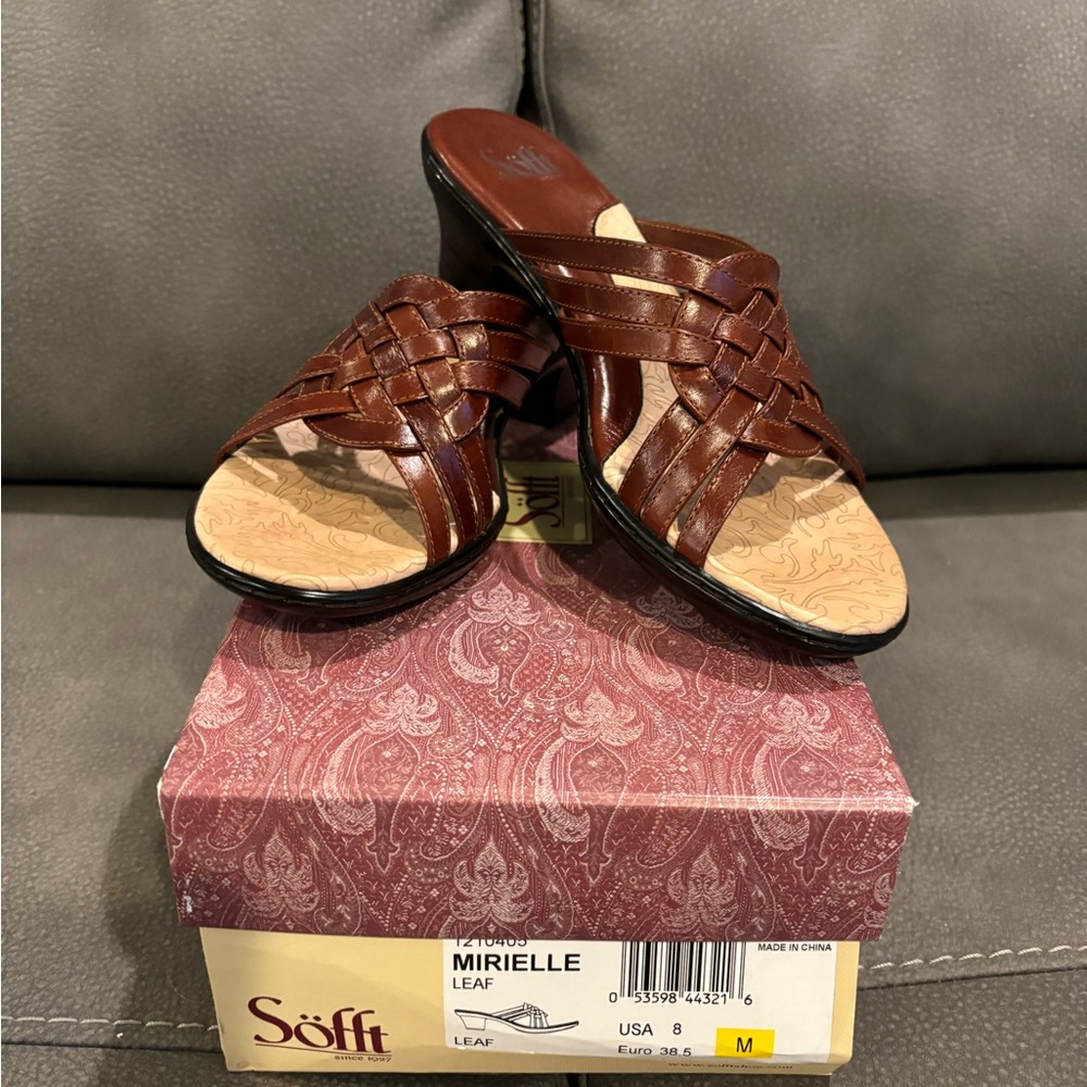 Sofft brand women’s dress shoes size 8